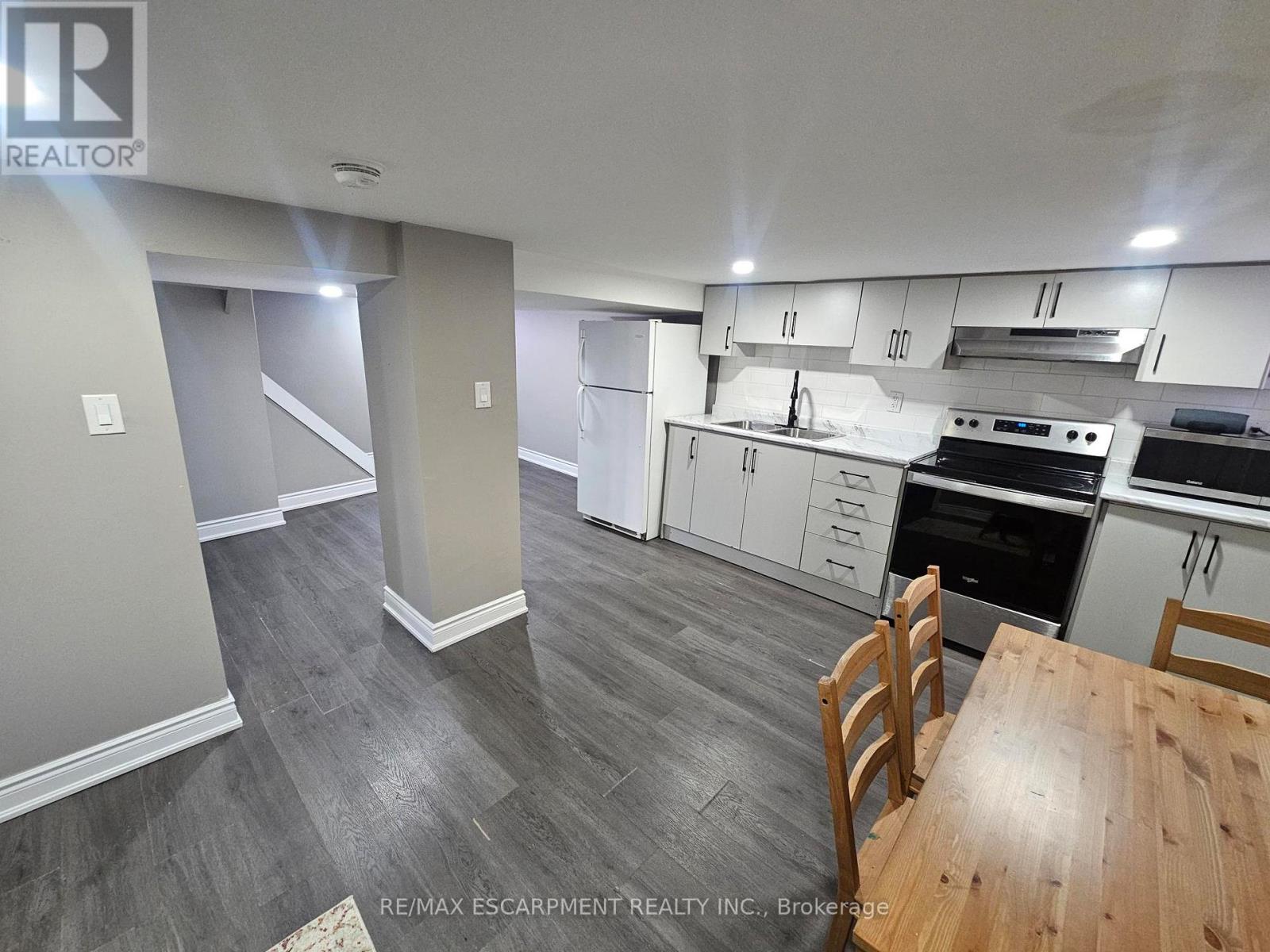 Lower - 22 Graham Avenue N, Hamilton, Ontario  L8H 4J7 - Photo 12 - X12809304