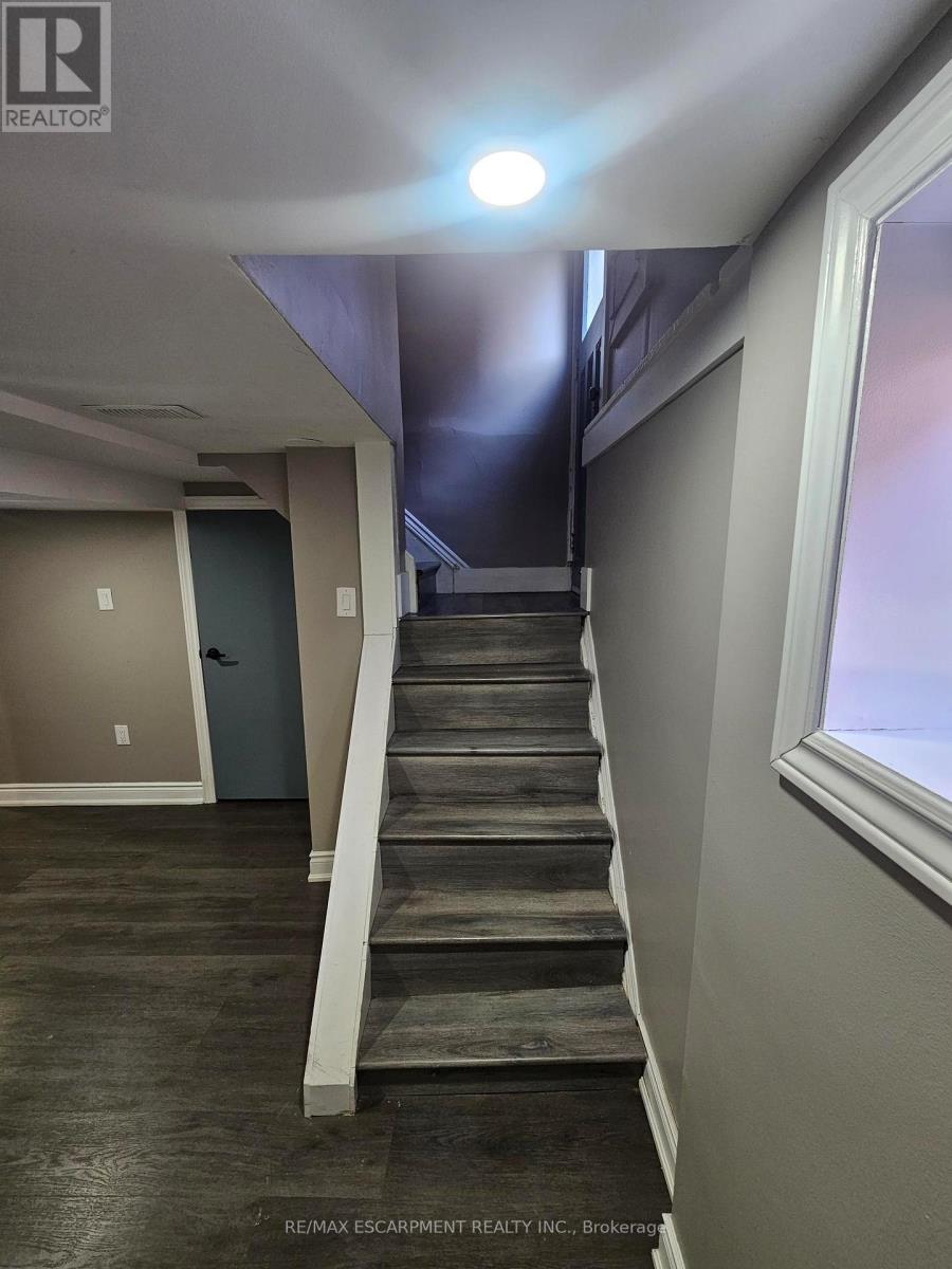 Lower - 22 Graham Avenue N, Hamilton, Ontario  L8H 4J7 - Photo 6 - X12809304