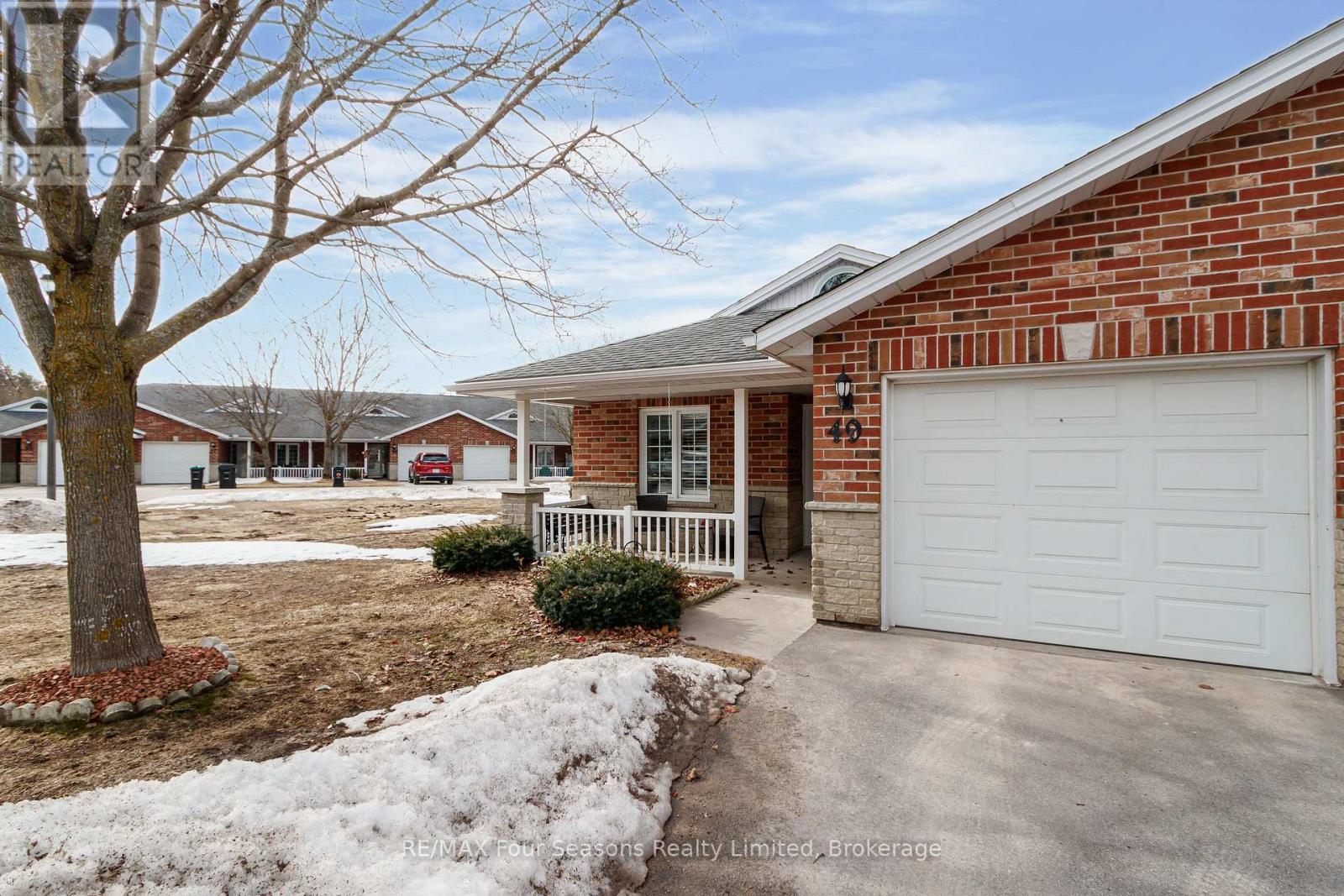 49 - 275 Huron Street, Clearview (Stayner), Ontario  L0M 1S0 - Photo 2 - S12926040