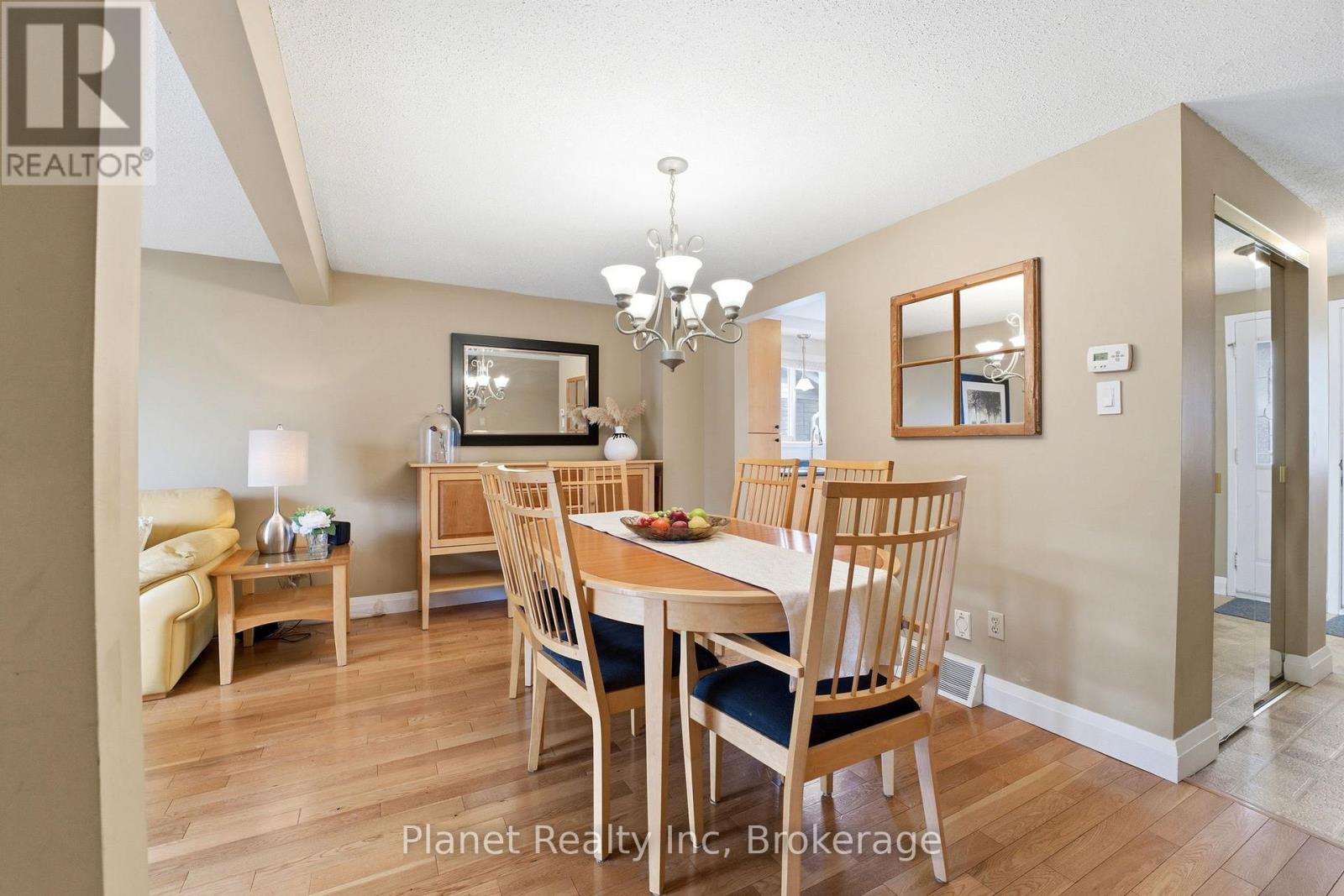 155 Foxhunt Road, Waterloo, Ontario  N2K 2R8 - Photo 13 - X12925946