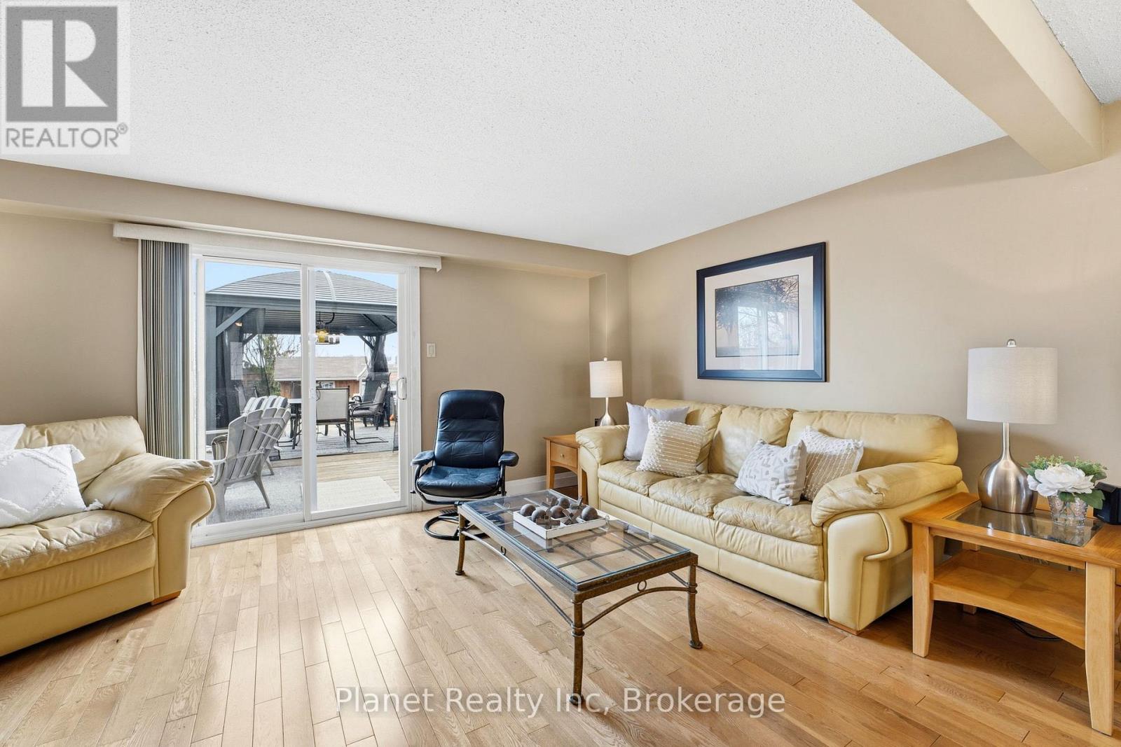 155 Foxhunt Road, Waterloo, Ontario  N2K 2R8 - Photo 14 - X12925946