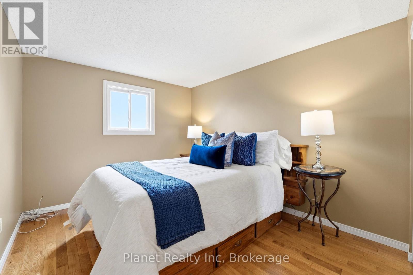 155 Foxhunt Road, Waterloo, Ontario  N2K 2R8 - Photo 20 - X12925946