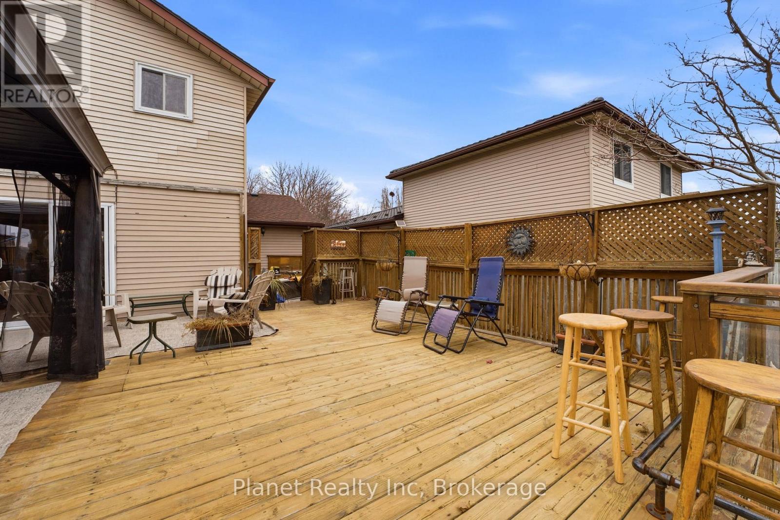 155 Foxhunt Road, Waterloo, Ontario  N2K 2R8 - Photo 27 - X12925946