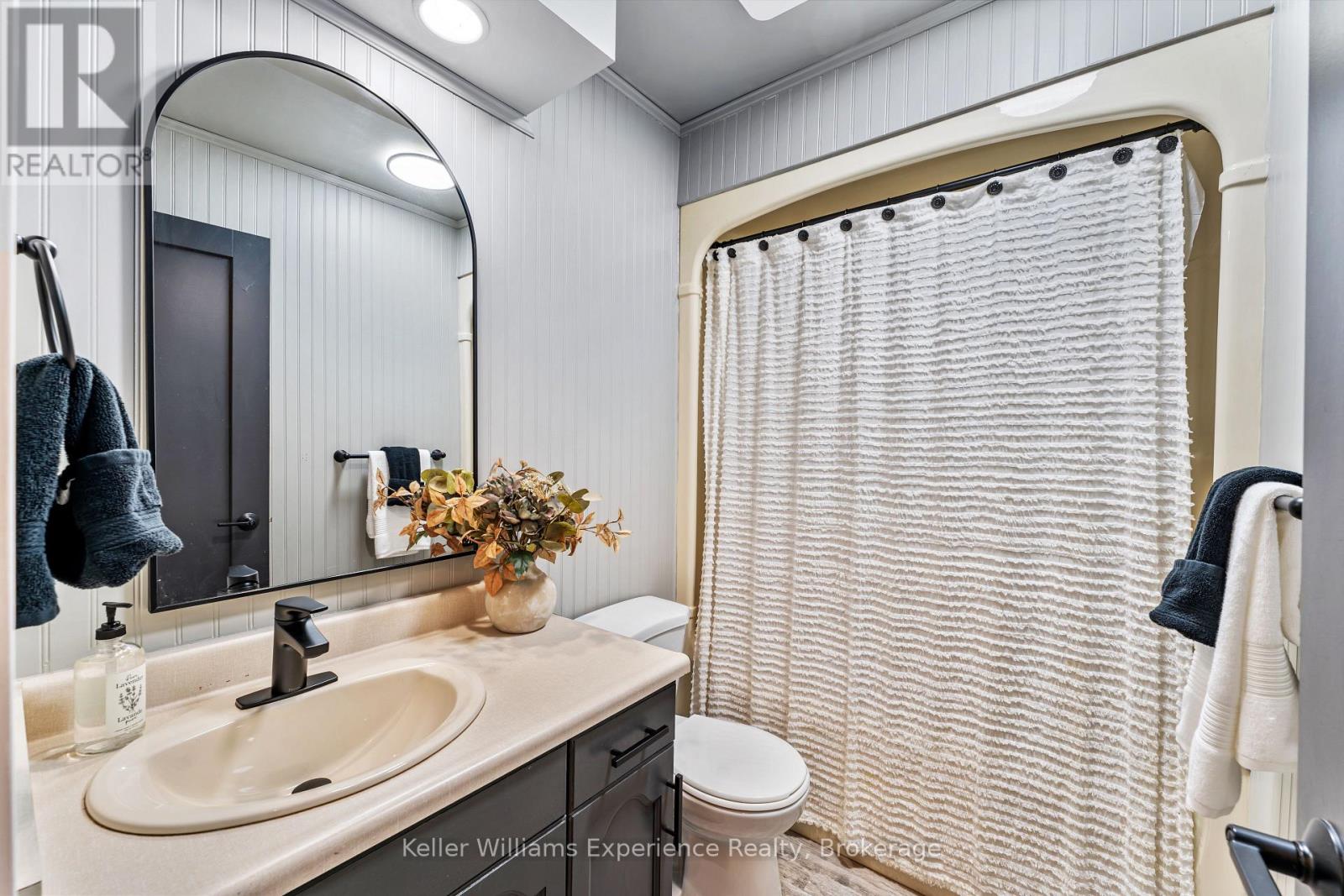 110 Mary Avenue, Georgian Bluffs, Ontario  N4K 5N5 - Photo 21 - X12926048