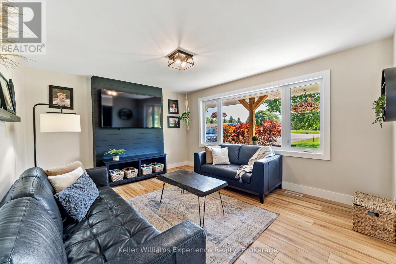 110 Mary Avenue, Georgian Bluffs, Ontario  N4K 5N5 - Photo 4 - X12926048