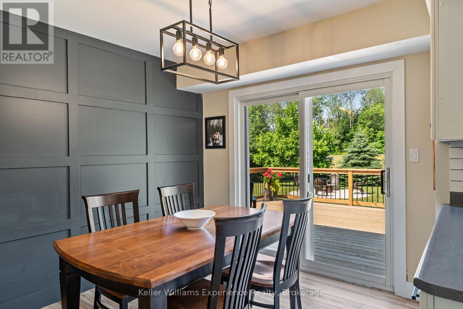 110 Mary Avenue, Georgian Bluffs, Ontario  N4K 5N5 - Photo 9 - X12926048