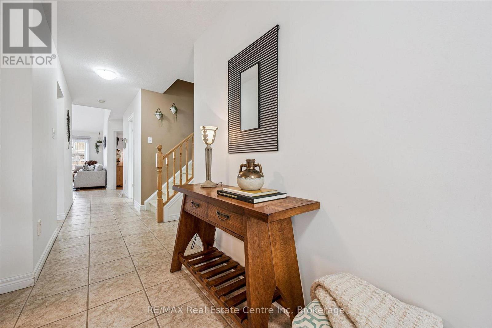 33 Thornton Street, Guelph (Grange Road), Ontario  N1E 7B1 - Photo 2 - X12926078