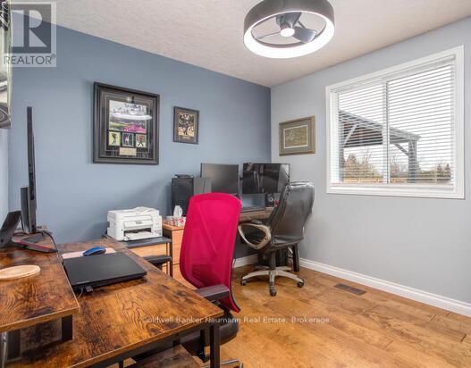 49 Torrance Lane, Centre Wellington, Ontario  N0B 1J0 - Photo 12 - X12926094