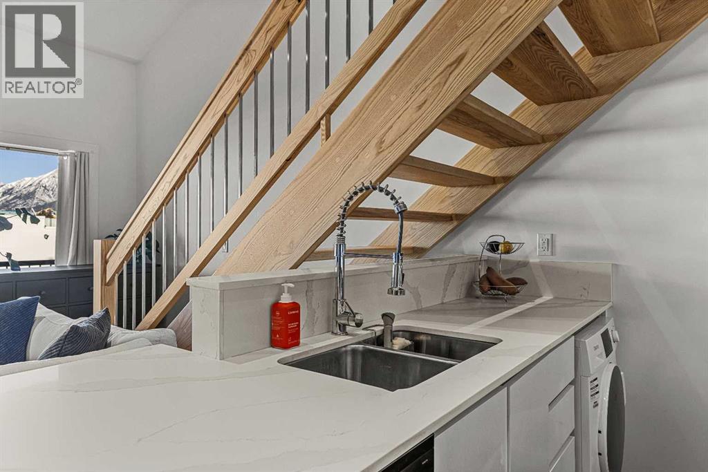 212b, 1 Industrial Place, Canmore, Alberta  T1W 1Y1 - Photo 6 - A2280971