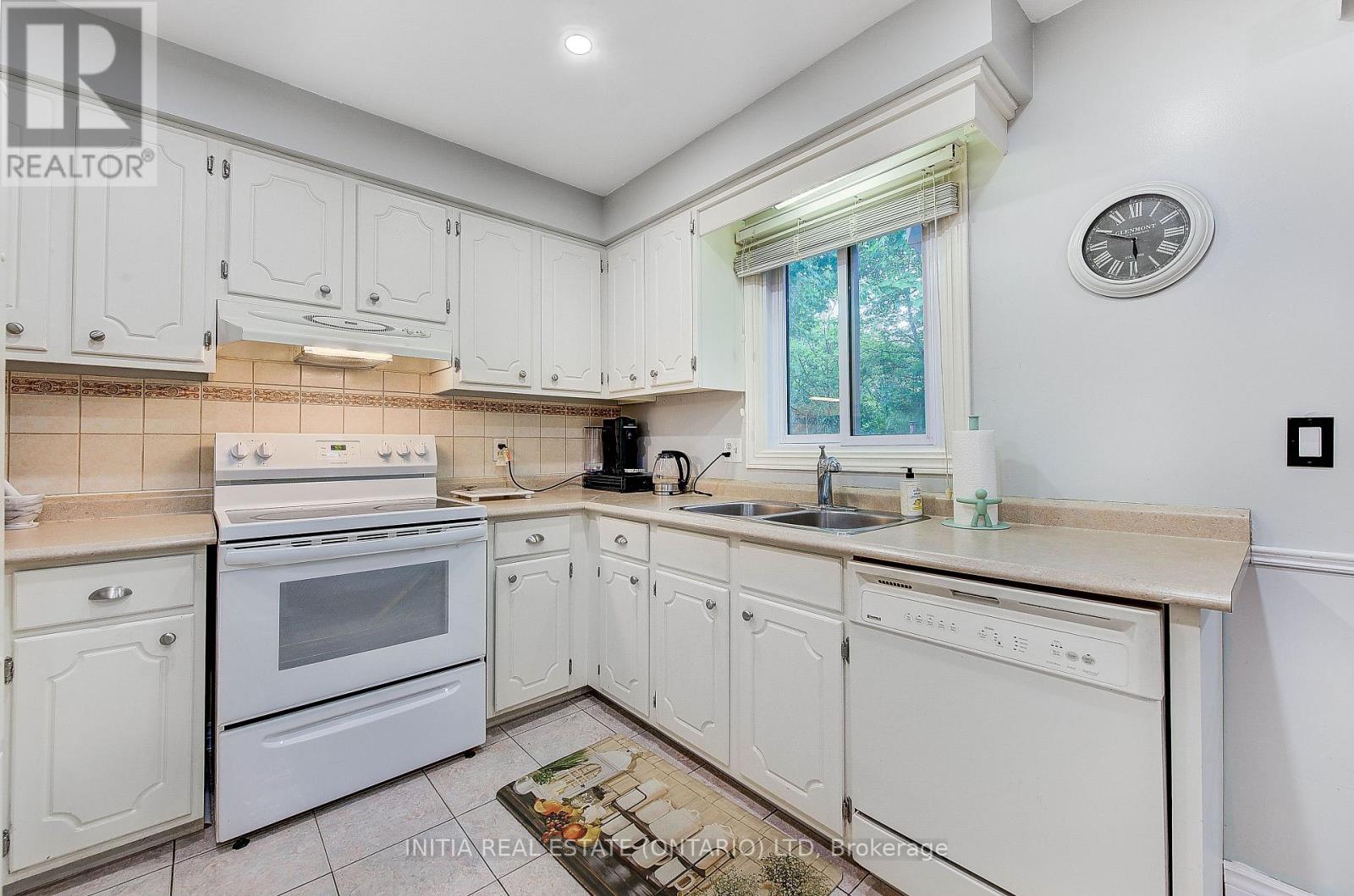 296 Castlegrove Boulevard, London North, Ontario  N6G 3T5 - Photo 16 - X12925902