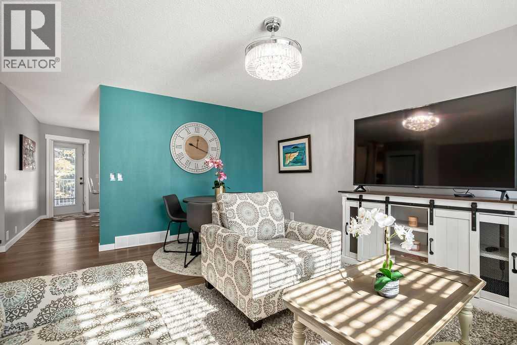 201 Fairway Drive NW, High River, Alberta  T1V 1C9 - Photo 4 - A2288579