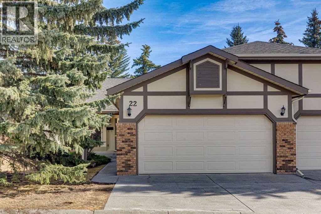 22 Confederation Villas NW, Calgary, Alberta