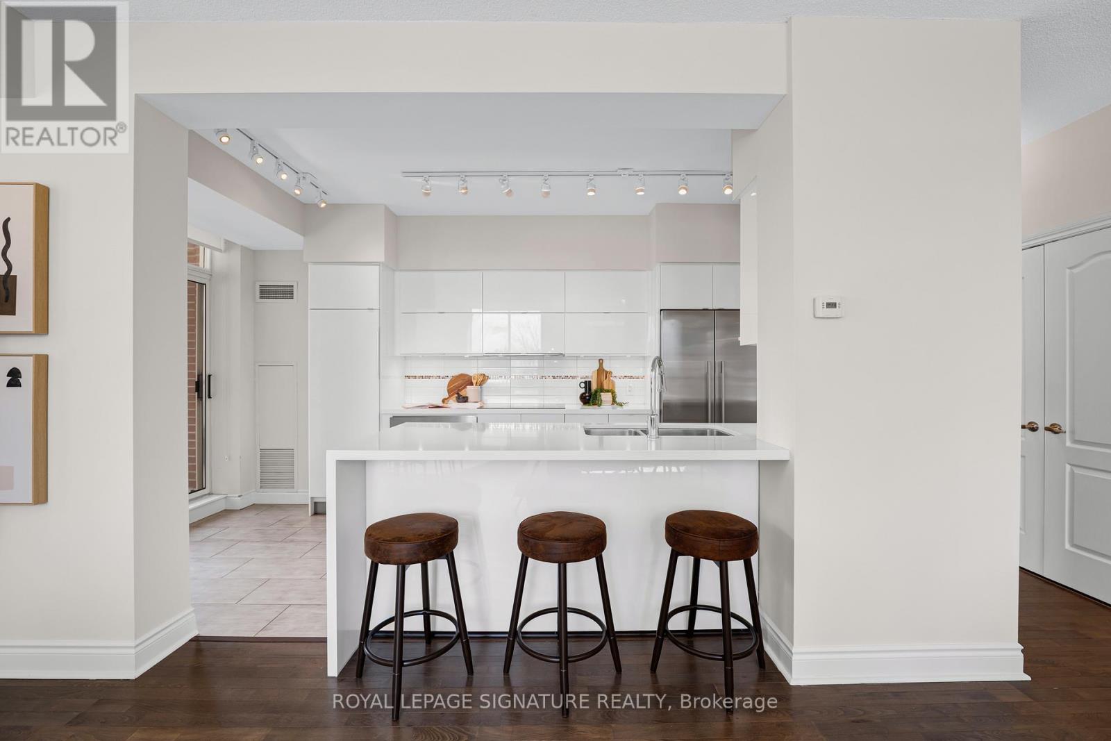 403 - 1105 Leslie Street, Toronto, Ontario  M3C 4G9 - Photo 7 - C12925888