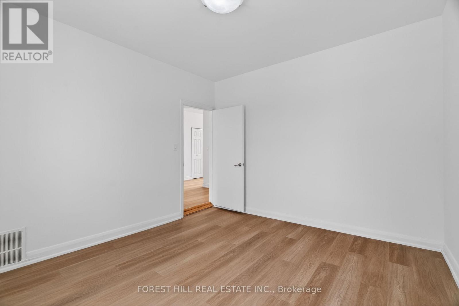 7 Ellsworth Avenue, Toronto, Ontario  M6G 2K4 - Photo 27 - C12925954