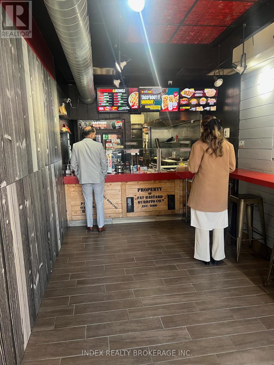 634 Younge Street, Toronto, Ontario  M4Y 1Z8 - Photo 4 - C12925970