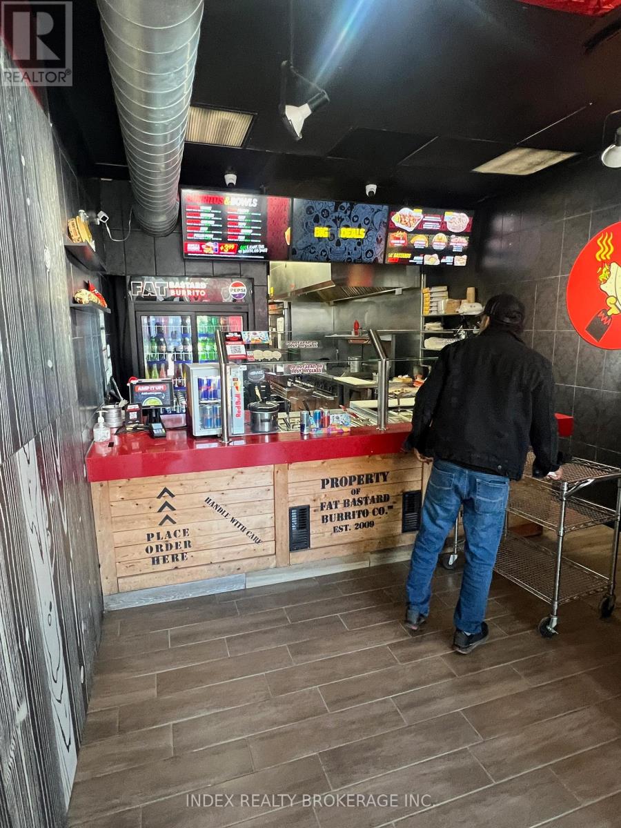 634 Younge Street, Toronto, Ontario  M4Y 1Z8 - Photo 6 - C12925970