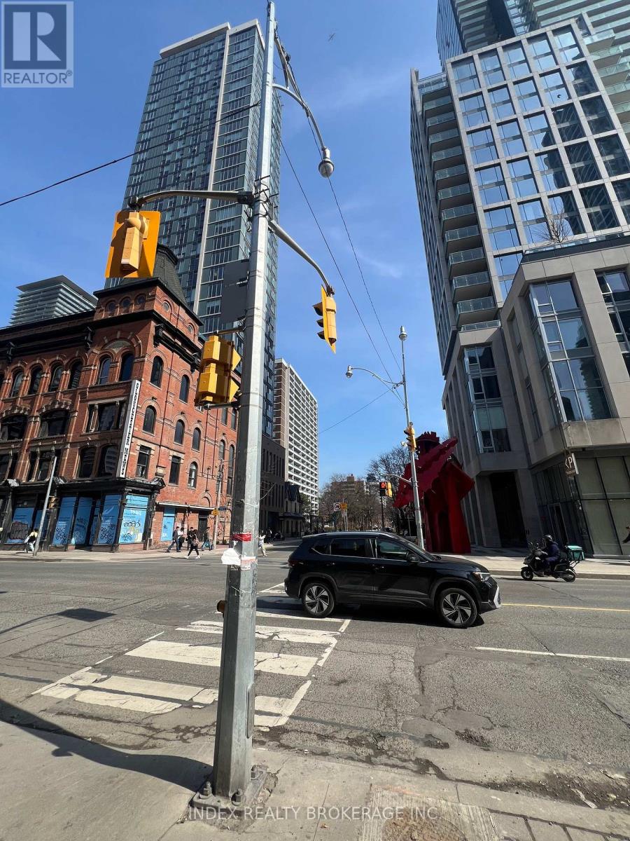 634 Younge Street, Toronto, Ontario  M4Y 1Z8 - Photo 7 - C12925970