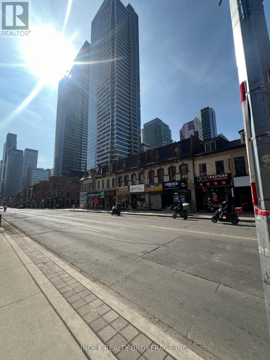 634 Younge Street, Toronto, Ontario  M4Y 1Z8 - Photo 9 - C12925970