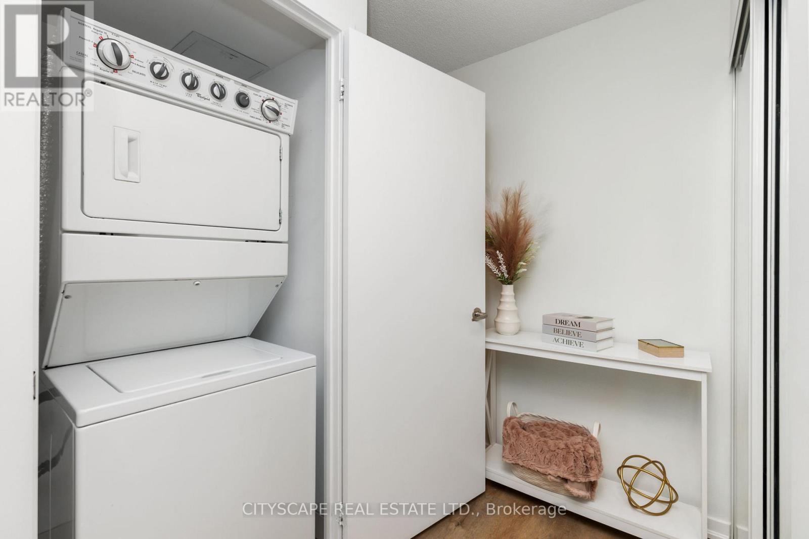 212 - 801 Sheppard Avenue, Toronto, Ontario  M3H 0A8 - Photo 4 - C12926076