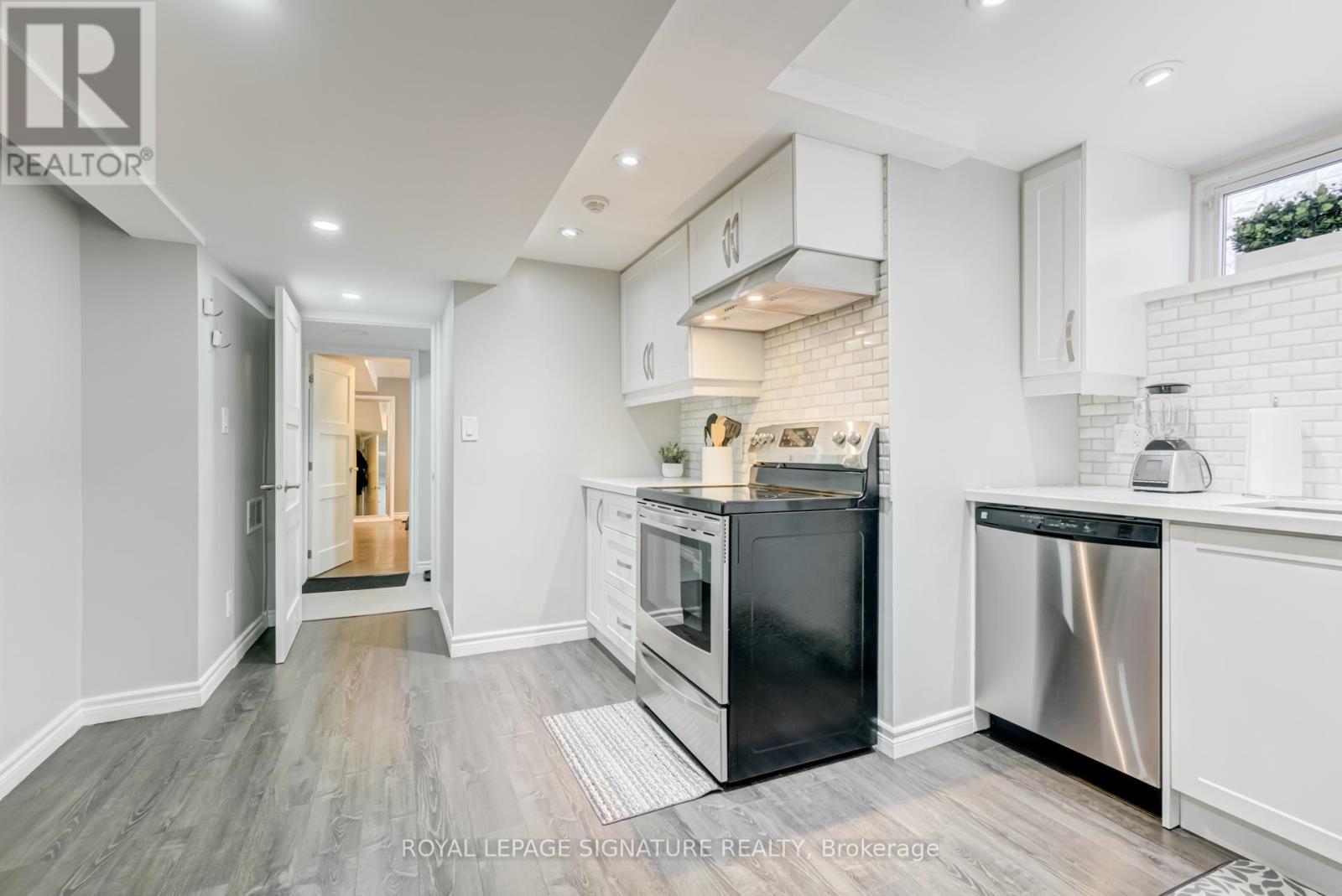 Bsmt - 71 Daleside Crescent, Toronto, Ontario  M4A 2H7 - Photo 18 - C12926102