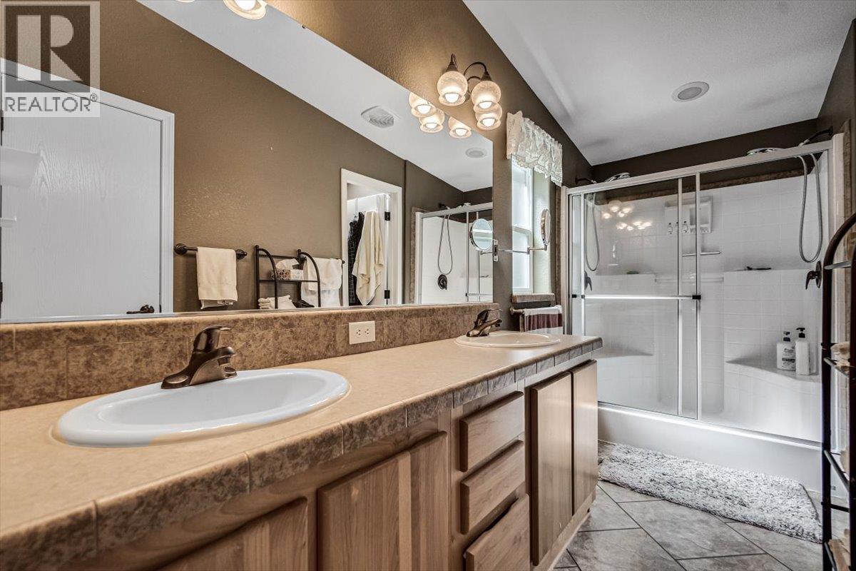 1601 Beech Road, Christina Lake, British Columbia  V0H 1E0 - Photo 14 - 10378905