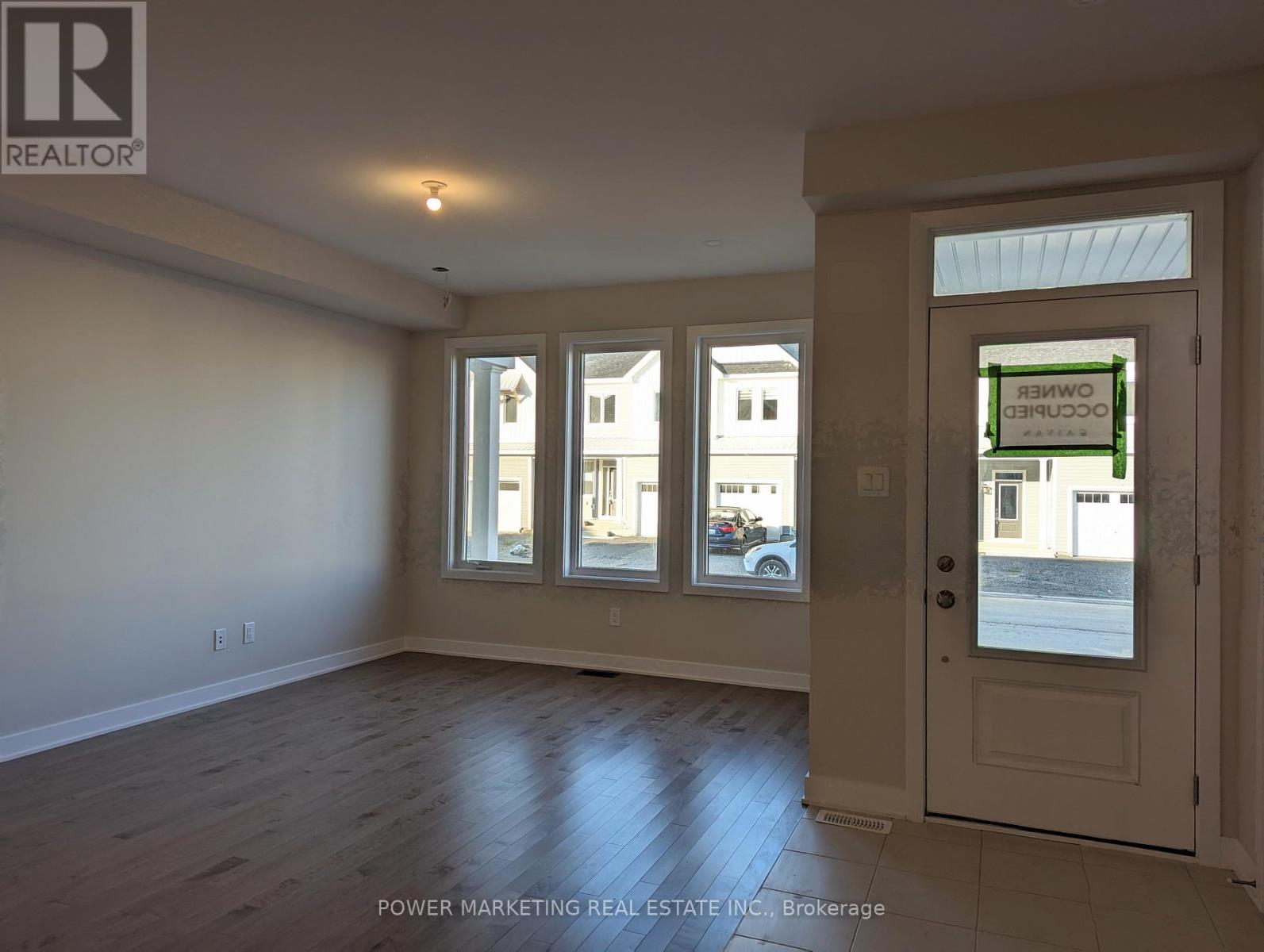 25 Chasing Grove, Ottawa, Ontario  K0A 2Z0 - Photo 3 - X12925926