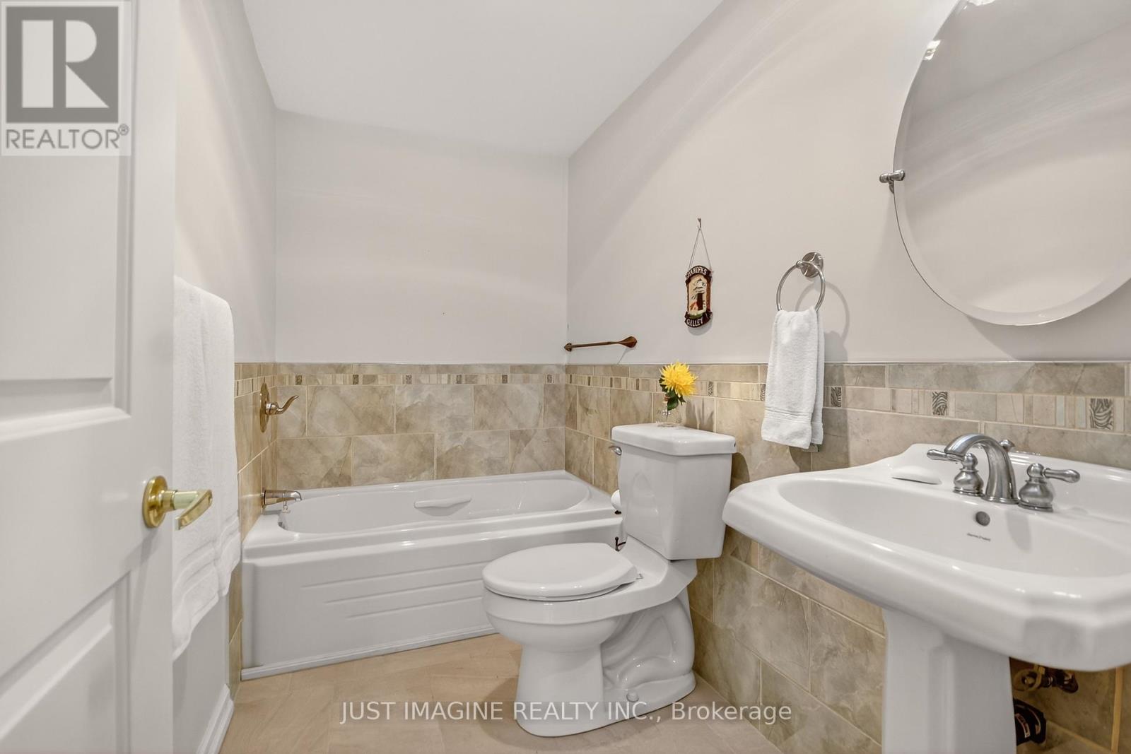 207 - 175 Water Street, Prescott, Ontario  K0E 1T0 - Photo 10 - X12926014