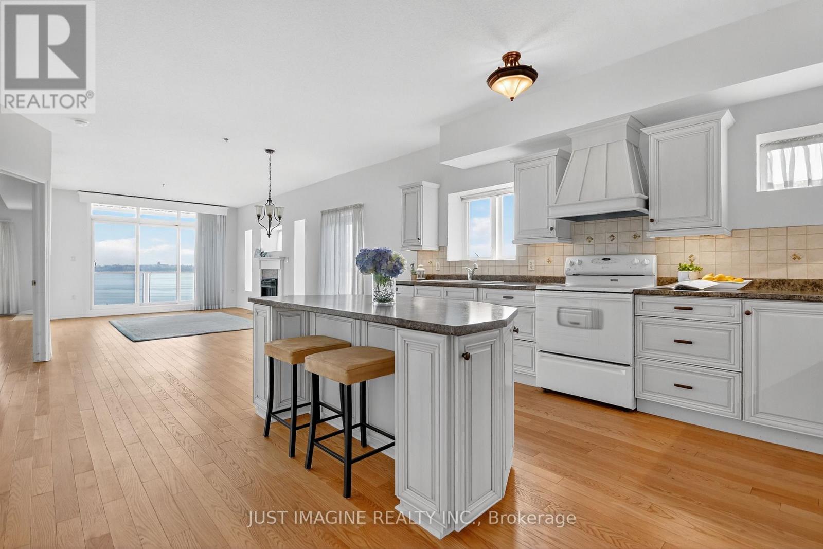 207 - 175 Water Street, Prescott, Ontario  K0E 1T0 - Photo 12 - X12926014