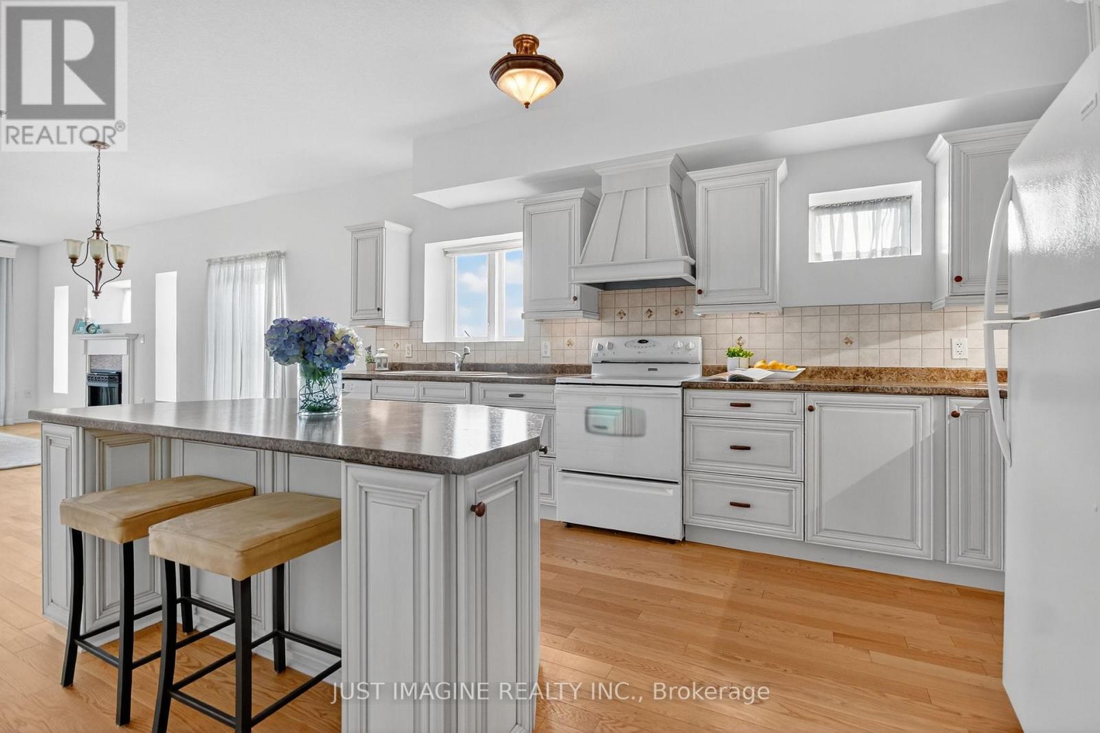 207 - 175 Water Street, Prescott, Ontario  K0E 1T0 - Photo 13 - X12926014