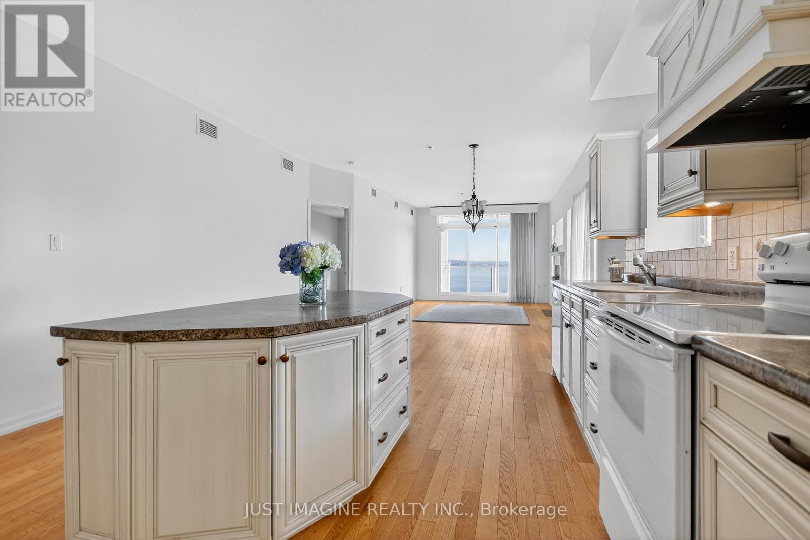 207 - 175 Water Street, Prescott, Ontario  K0E 1T0 - Photo 18 - X12926014