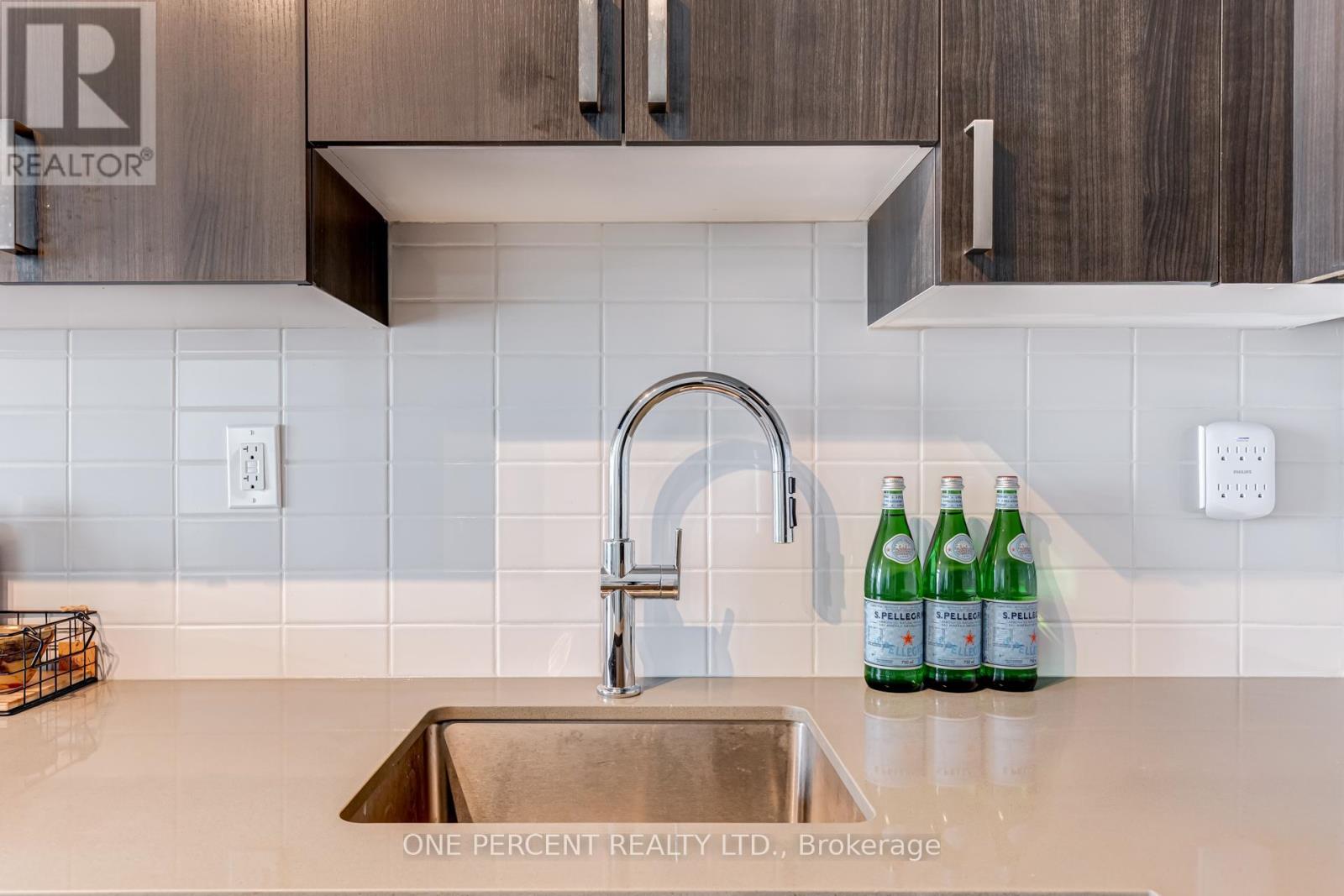 1707 - 1435 Celebration Drive, Pickering, Ontario L1W 0C4 - Photo 21 - E12926036