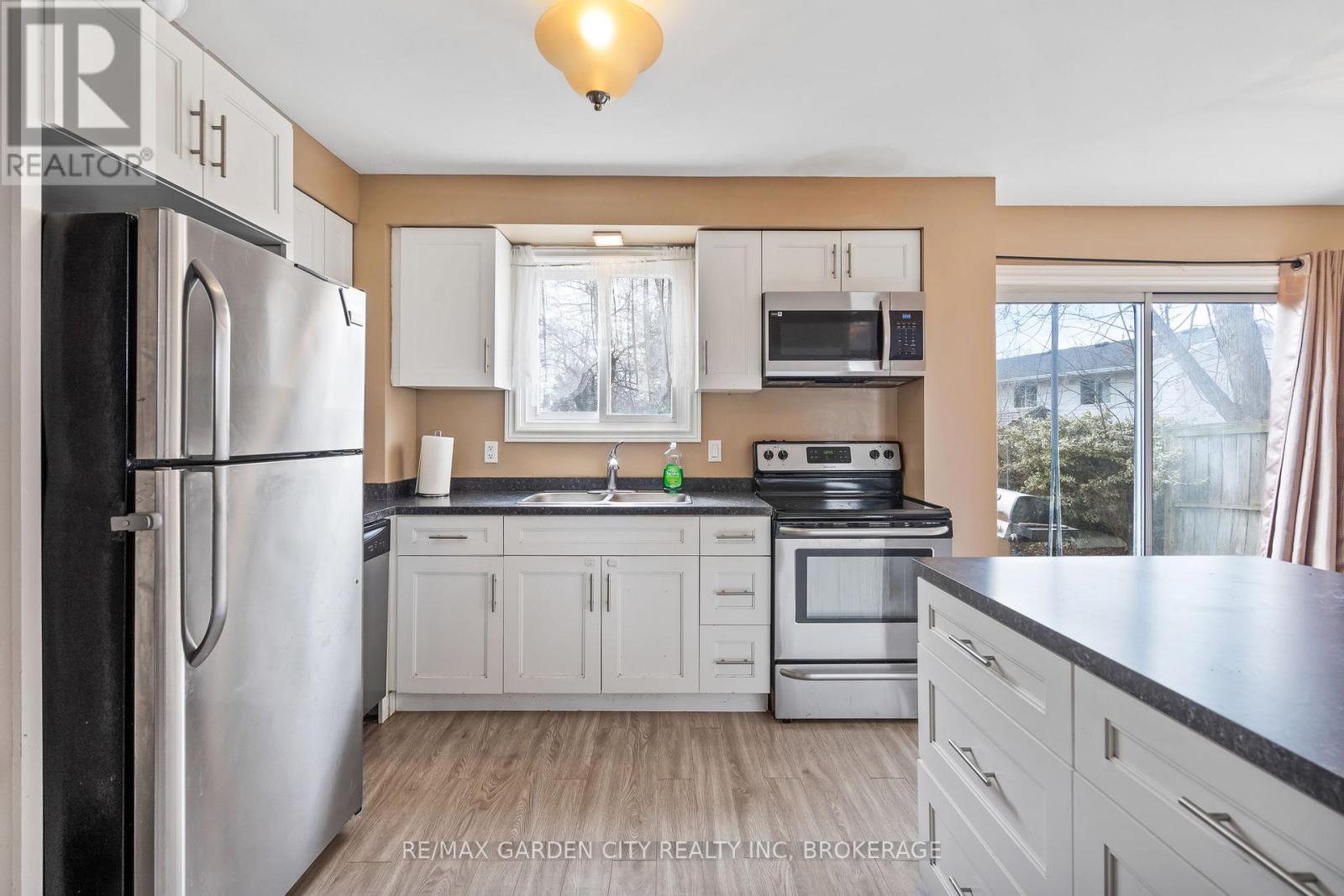 29 Mcdougall Drive, Thorold, Ontario  L2V 4C4 - Photo 10 - X12925876