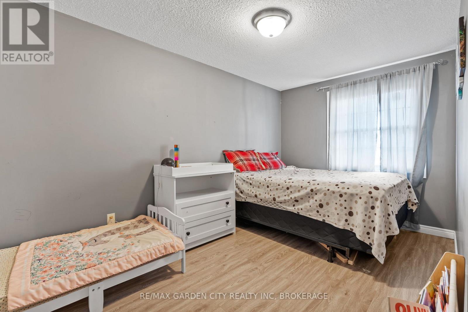 29 Mcdougall Drive, Thorold, Ontario  L2V 4C4 - Photo 13 - X12925876