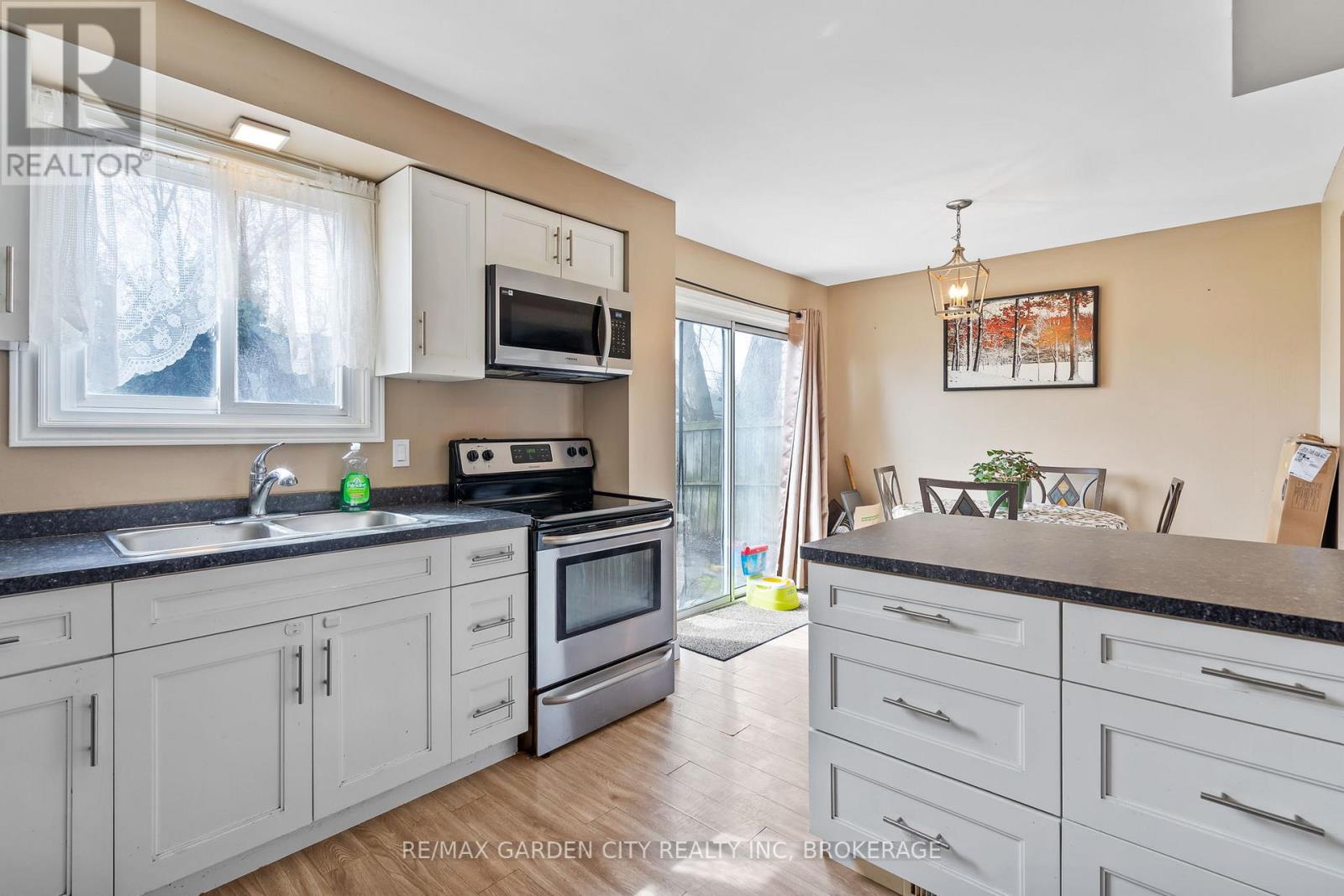 29 Mcdougall Drive, Thorold, Ontario  L2V 4C4 - Photo 9 - X12925876