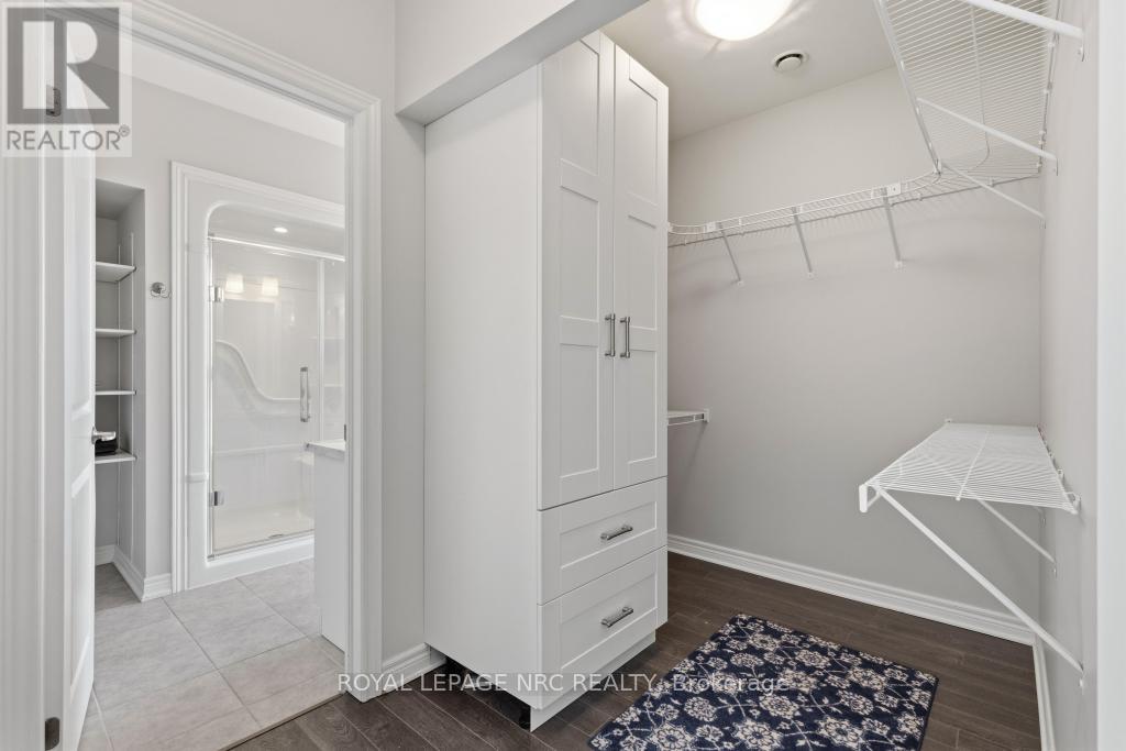 401 - 379 Scott Street, St. Catharines, Ontario  L2M 3W2 - Photo 13 - X12926002