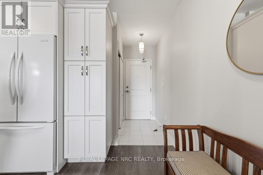 401 - 379 Scott Street, St. Catharines, Ontario  L2M 3W2 - Photo 4 - X12926002