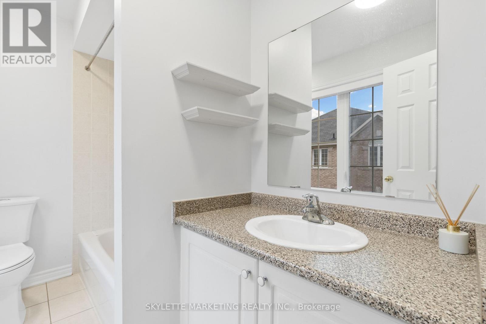 377 Caboto Trail, Markham (Village Green-South Unionville), Ontario  L3R 5G6 - Photo 18 - N12925872