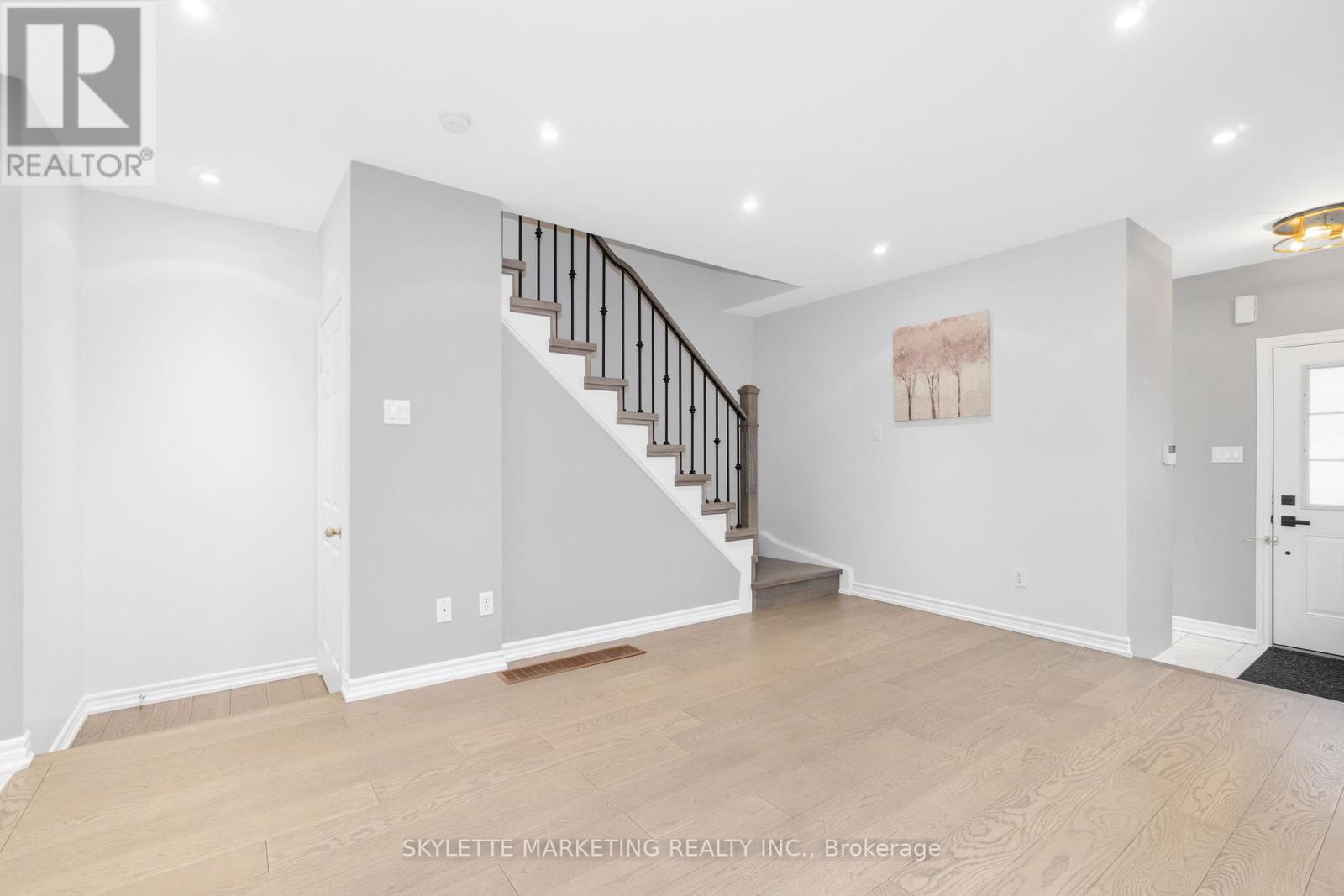 377 Caboto Trail, Markham (Village Green-South Unionville), Ontario  L3R 5G6 - Photo 9 - N12925872