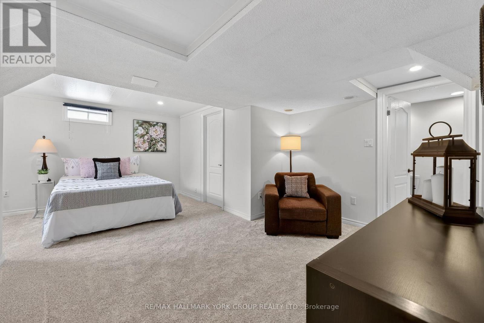 290 Binns Avenue, Newmarket, Ontario  L3X 1T6 - Photo 20 - N12925916