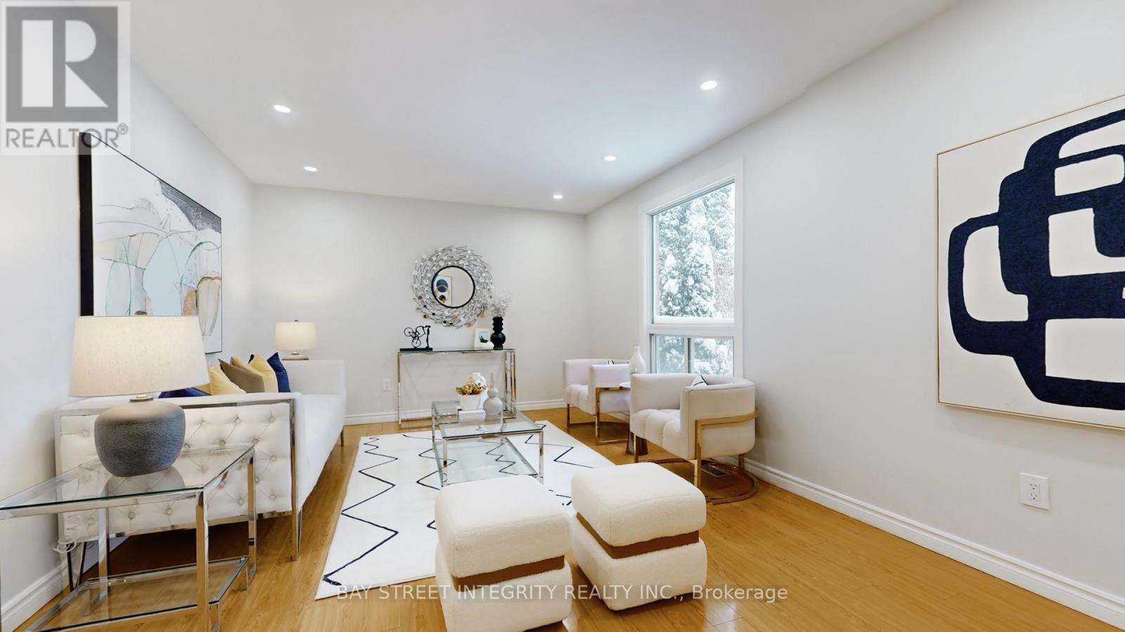 493 Sandford Street, Newmarket, Ontario  L3Y 5E2 - Photo 2 - N12925938