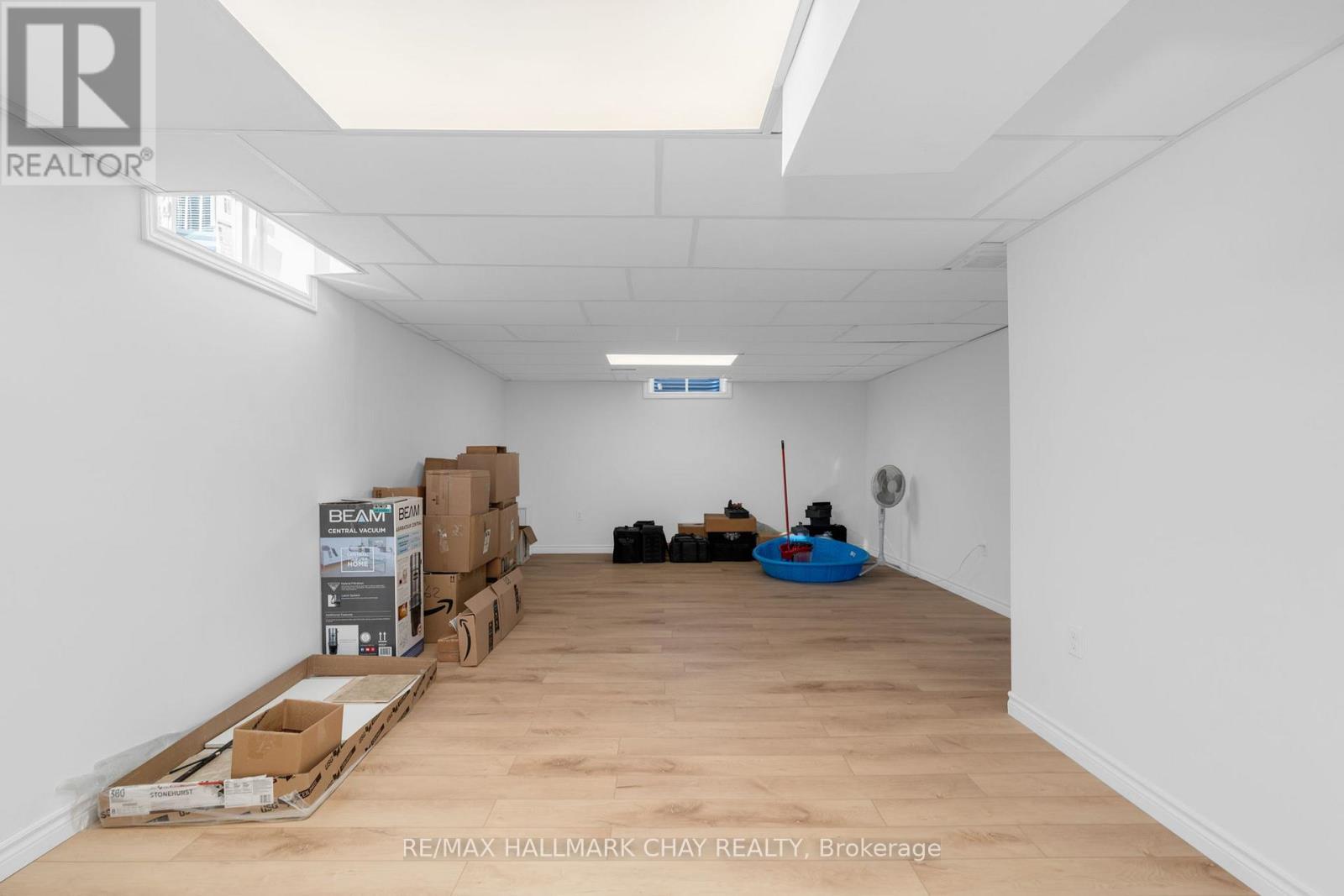 9 Mancini Drive, Essa (Angus), Ontario  L0M 1B1 - Photo 26 - N12926006