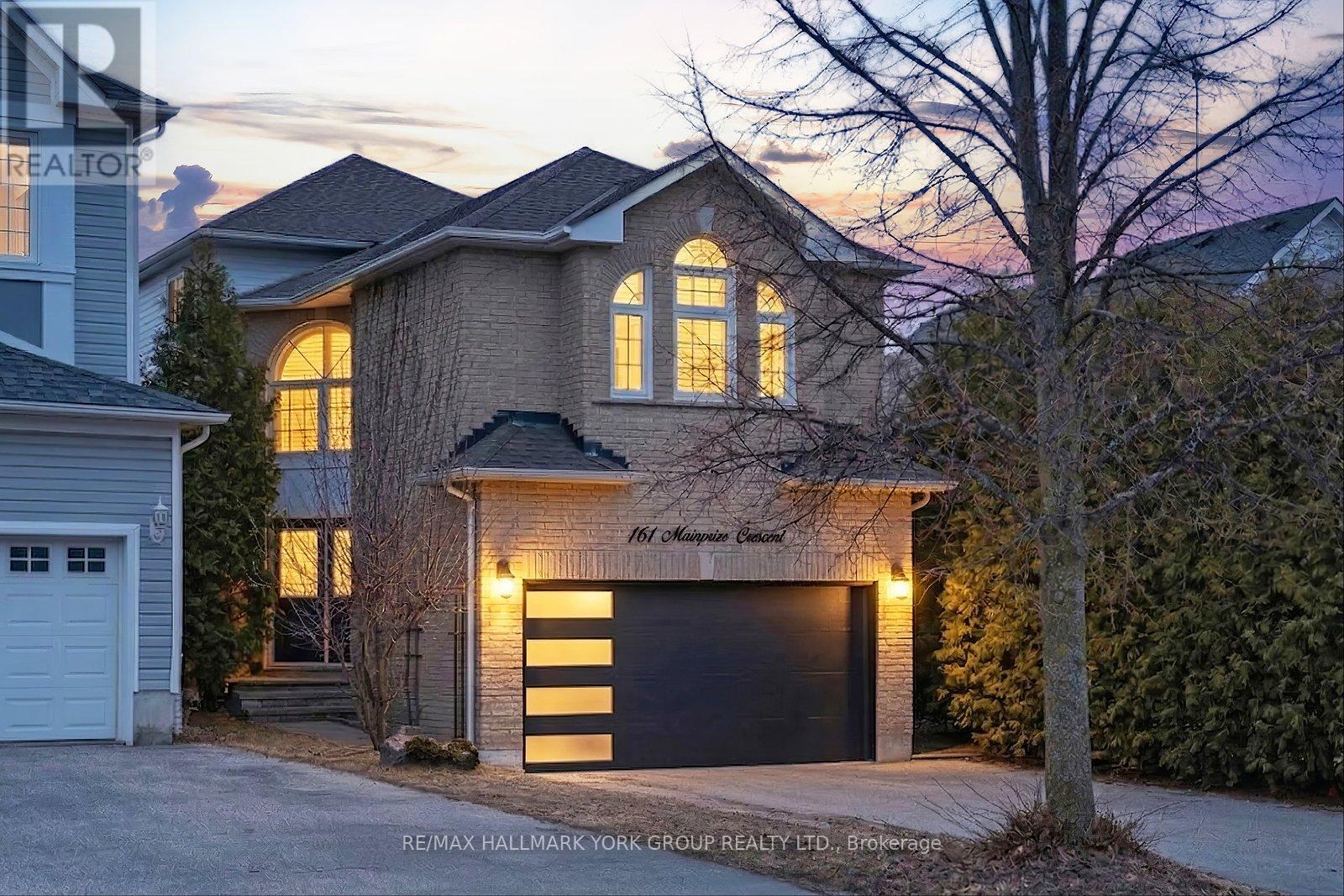 161 Mainprize Crescent, East Gwillimbury, Ontario  L0G 1M0 - Photo 1 - N12926020