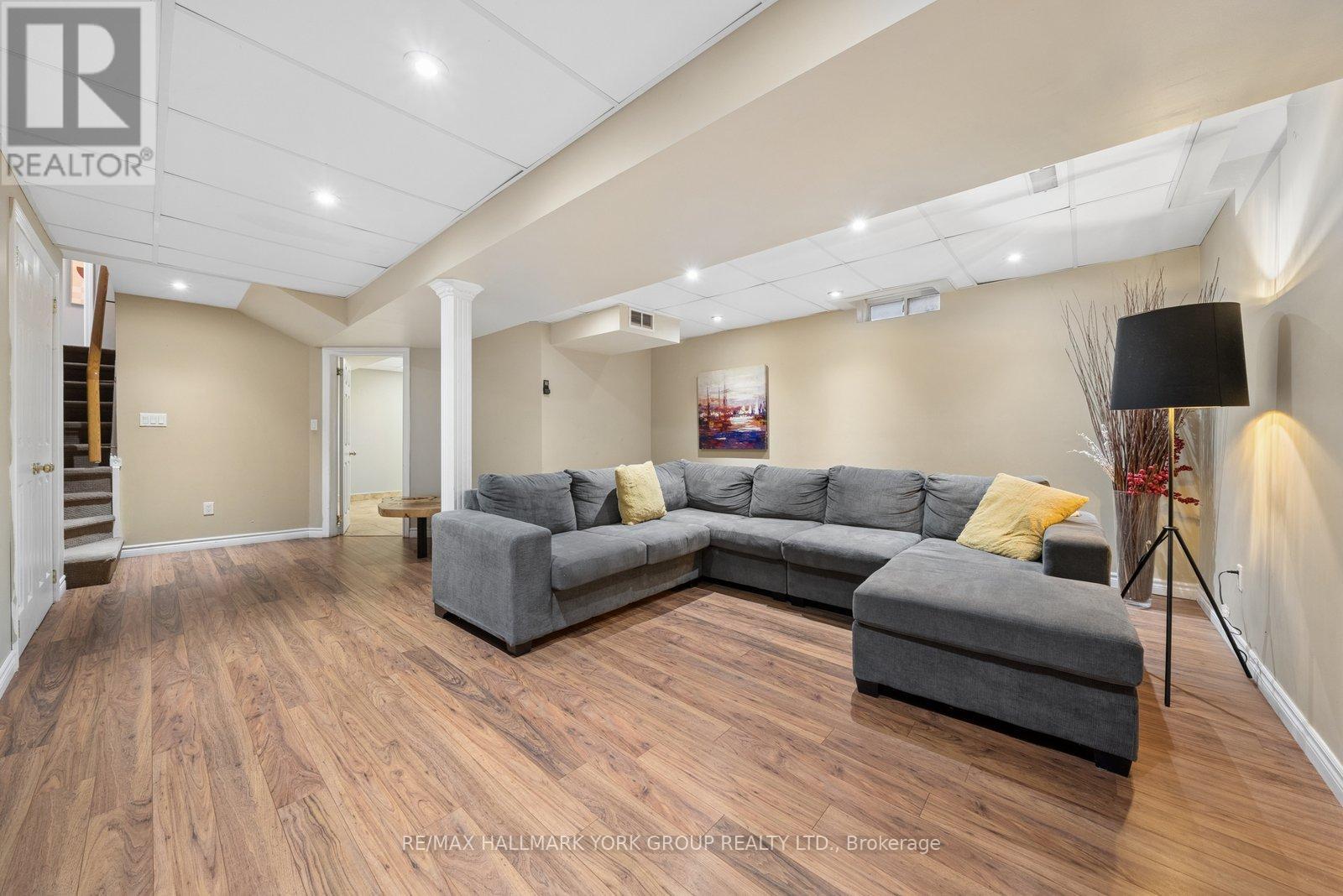 161 Mainprize Crescent, East Gwillimbury, Ontario  L0G 1M0 - Photo 20 - N12926020