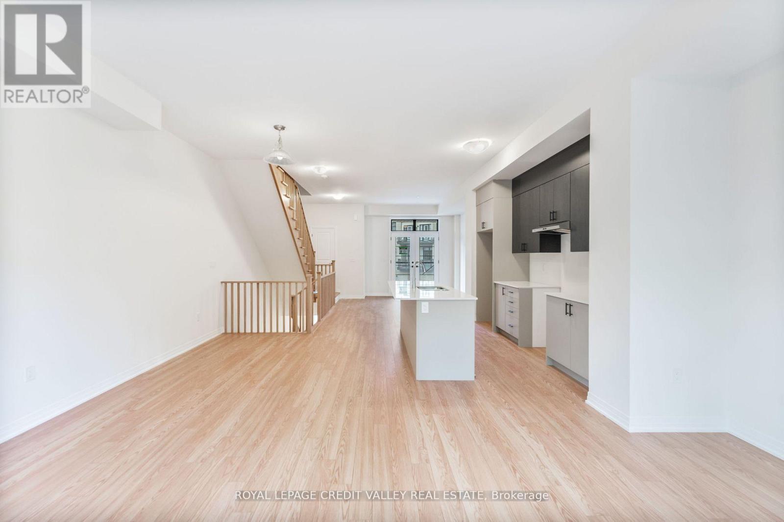 99 Archambault Way, Vaughan (Vellore Village), Ontario  L4L 1A6 - Photo 16 - N12926022