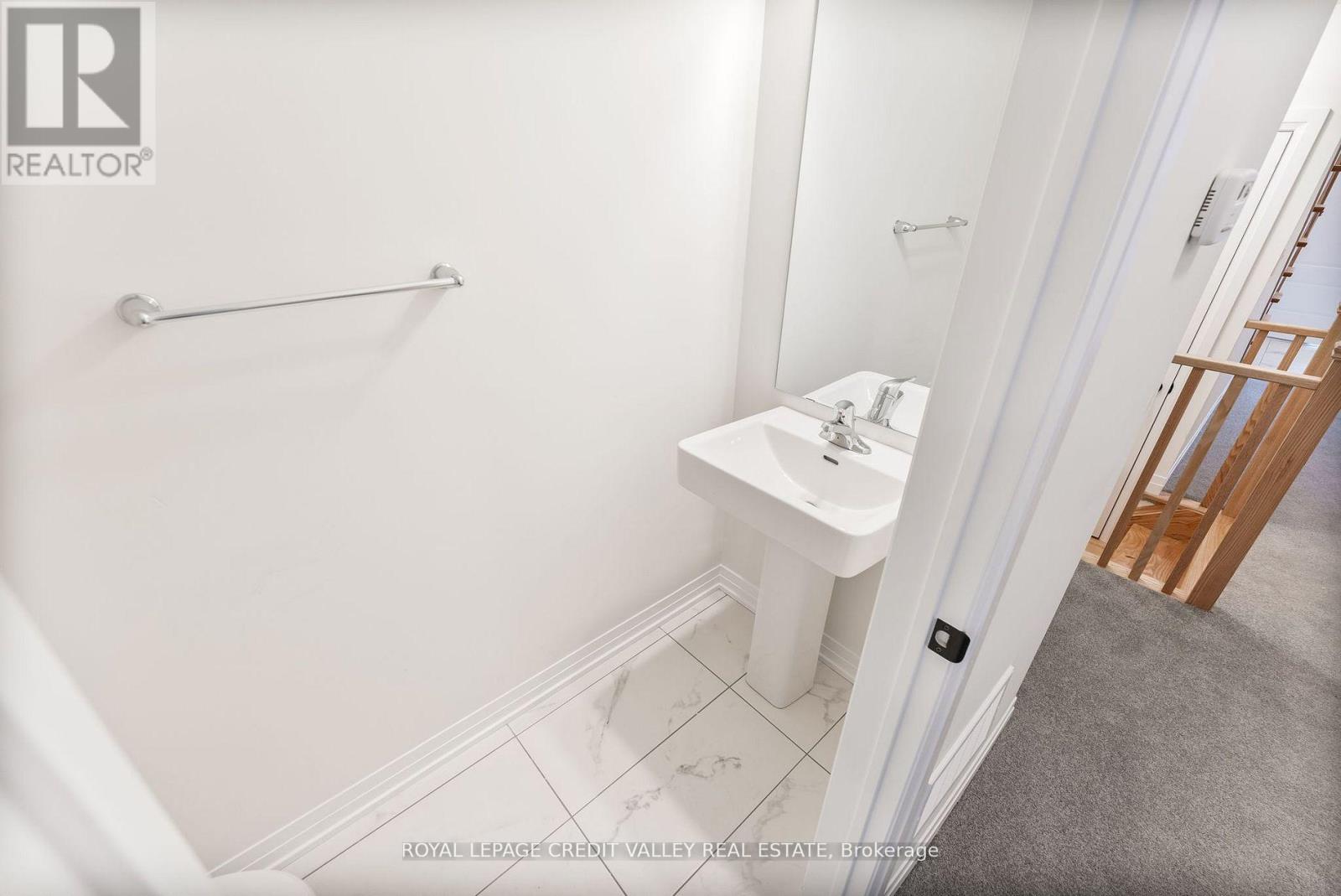 99 Archambault Way, Vaughan (Vellore Village), Ontario  L4L 1A6 - Photo 9 - N12926022