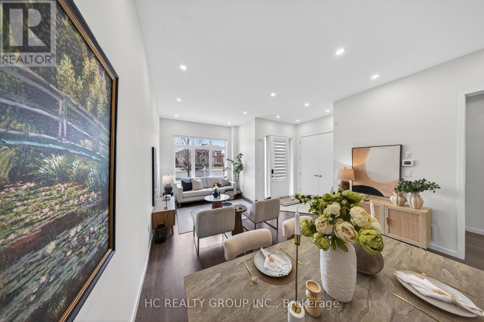 1240 Wellington Street E, Aurora, Ontario  L4G 2C9 - Photo 3 - N12926038