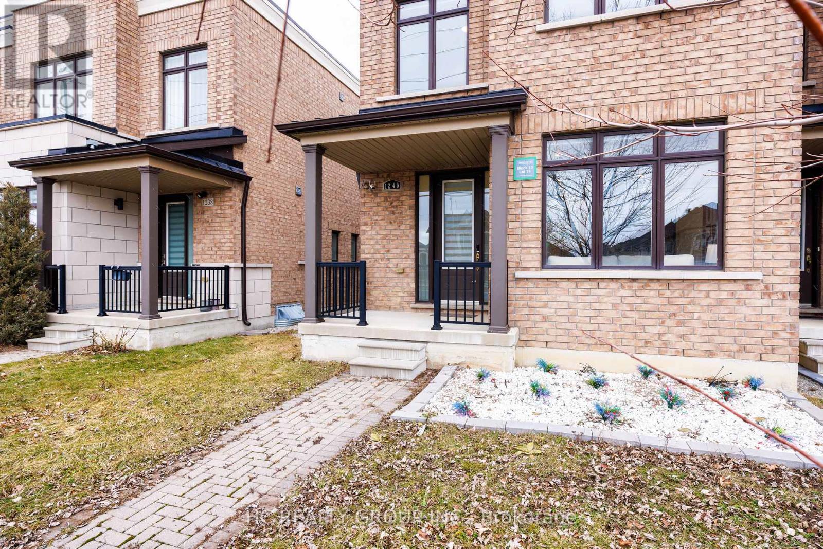 1240 Wellington Street E, Aurora, Ontario  L4G 2C9 - Photo 43 - N12926038