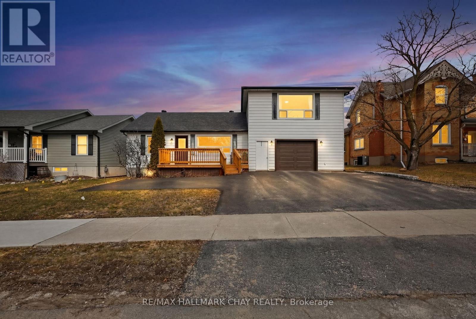 10 WELLINGTON STREET, Innisfil, Ontario