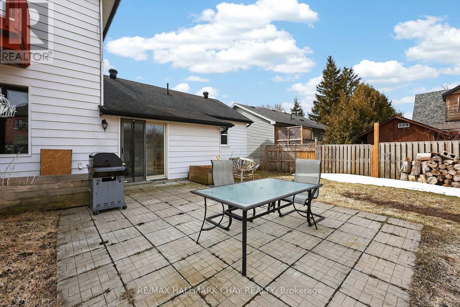 10 Wellington Street, Innisfil, Ontario  L0L 1L0 - Photo 15 - N12926042