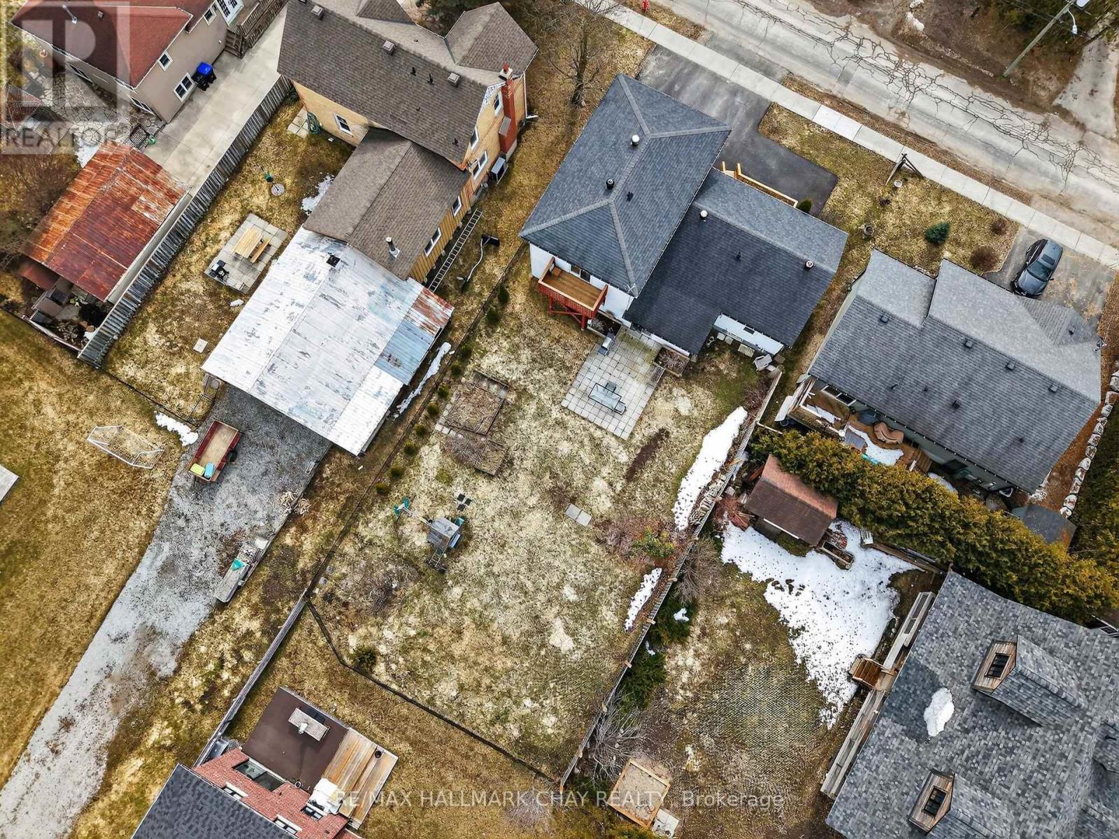 10 Wellington Street, Innisfil, Ontario  L0L 1L0 - Photo 17 - N12926042